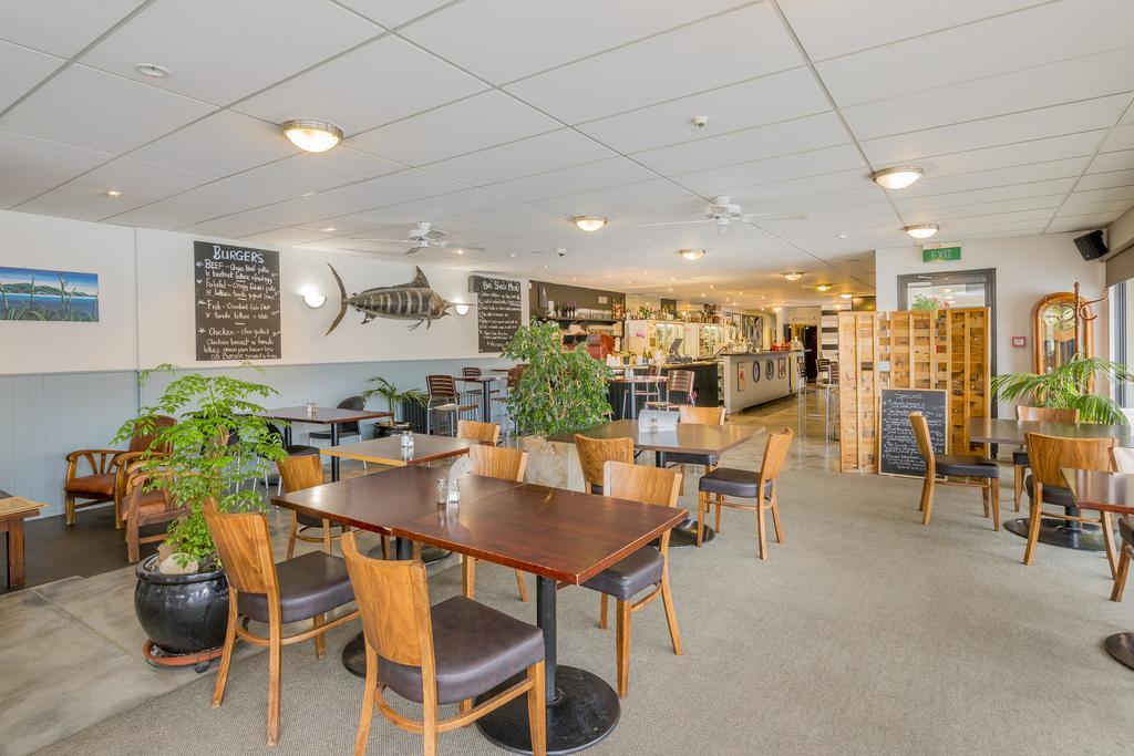 Finns Paekakariki Exterior photo